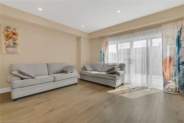 Additional image 8 of 114 Springvalley Cres