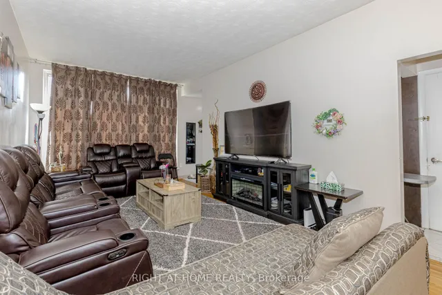 Additional image 8 of 132 Laurel Ave