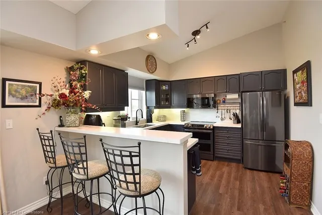 Additional image 24 of 262 Dundas St Unit 406