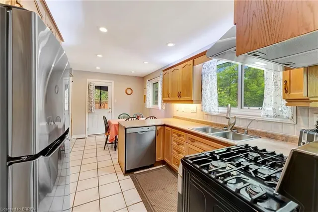 Additional image 13 of 307 Erindale Dr