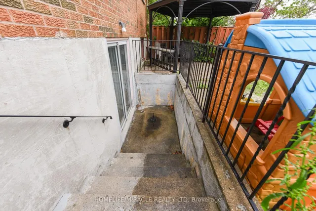 Additional image 28 of 114 Jade Cres