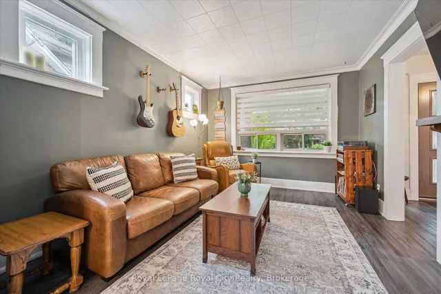 Additional image 7 of 37 Brock St