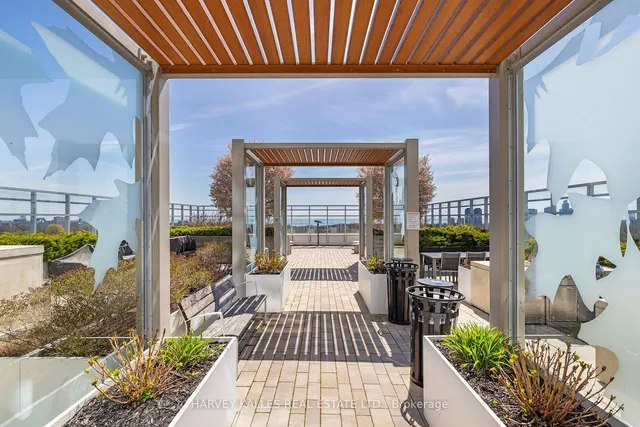 Additional image 38 of 1830 Bloor St Unit TH 105