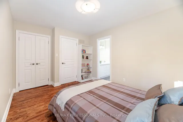 Additional image 37 of 87 Lavington Dr