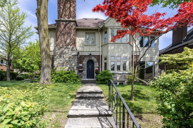 Primary image of 18 College View Ave