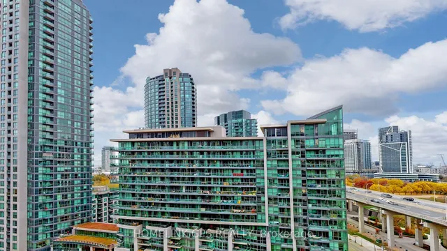 Additional image 33 of 35 Bastion St Unit 1814