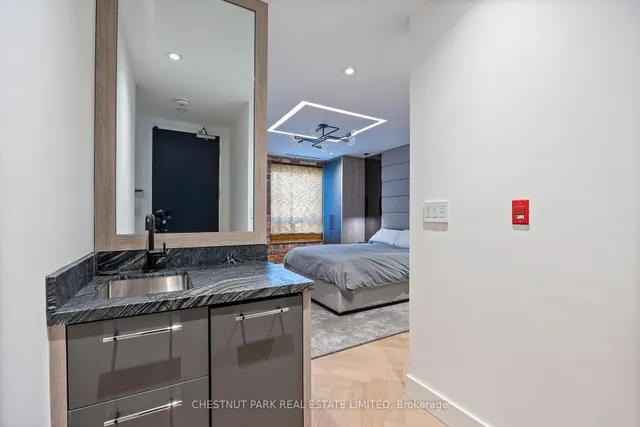 Additional image 39 of 113 Dupont St Unit 201