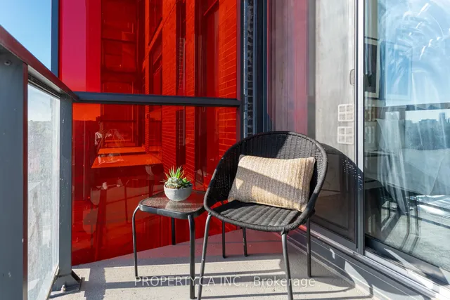 Additional image 35 of 297 College St Unit 715