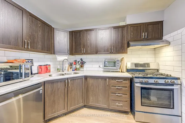 Additional image 7 of 1809 Upper Wentworth St Unit 17