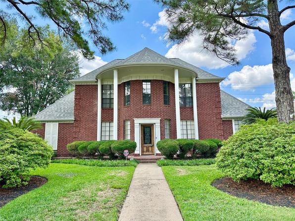 10614 Gold Point Dr, Houston, TX 77064