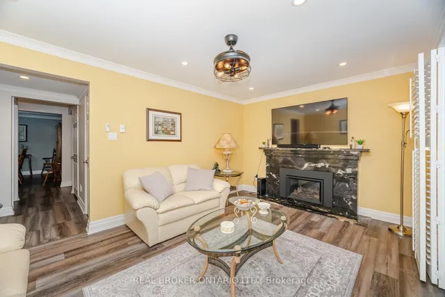 Additional image 17 of 28 Lacewood Cres