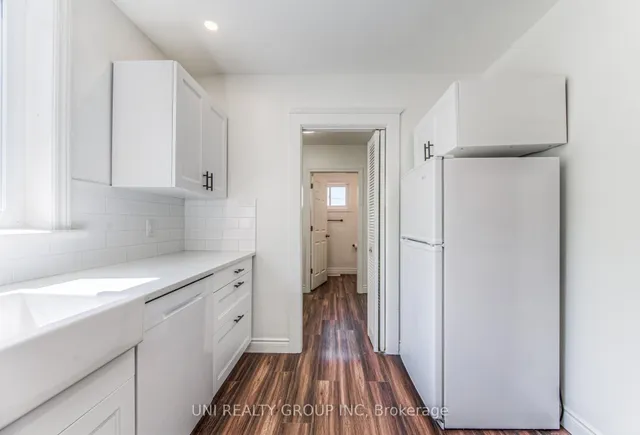 Additional image 11 of 251 Margaret Ave