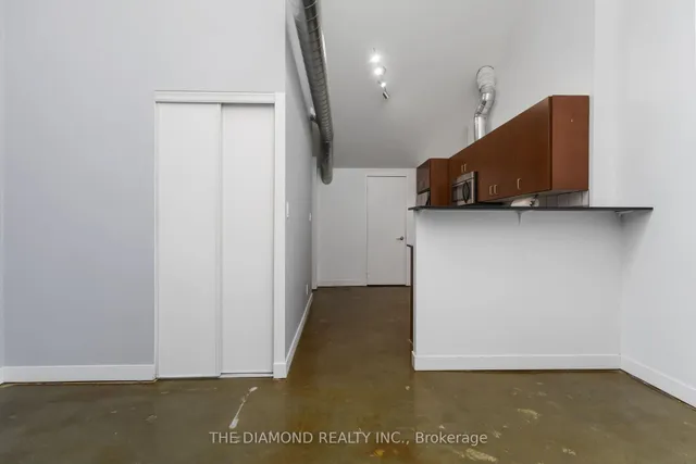 Additional image 35 of 201 Carlaw Ave Unit 255