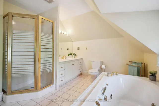 Additional image 24 of 88 Chedoke Ave