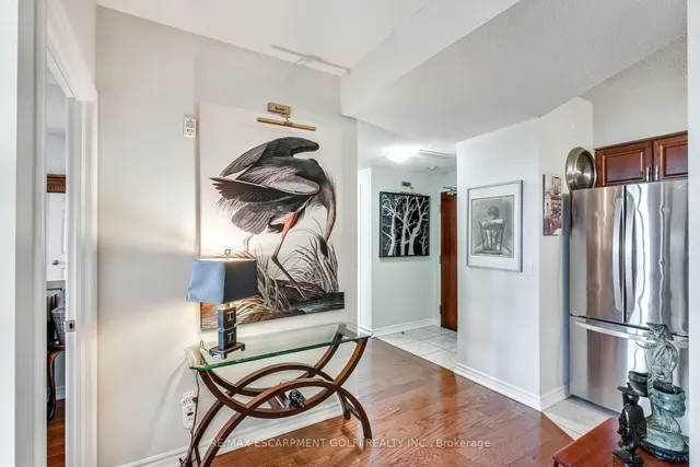 Additional image 24 of 47 Caroline St Unit 401