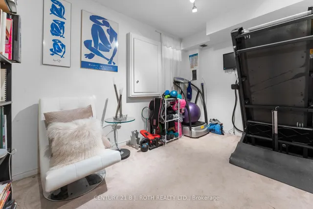 Additional image 17 of 2 Hedge End Rd Unit 101