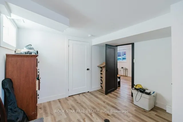 Additional image 27 of 859 Upper Ottawa St