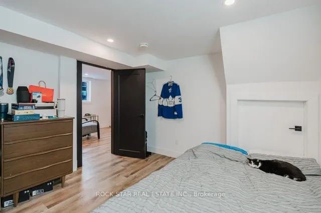 Additional image 30 of 859 Upper Ottawa St