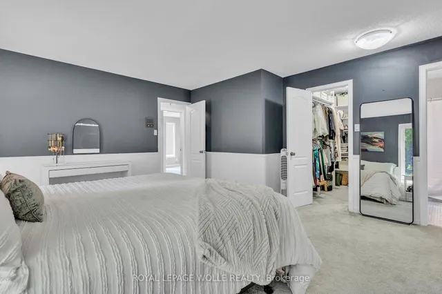 Additional image 31 of 34 Daimler Dr