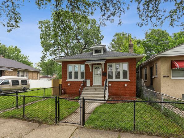 8235 S Woodlawn Ave, Chicago, IL 60619