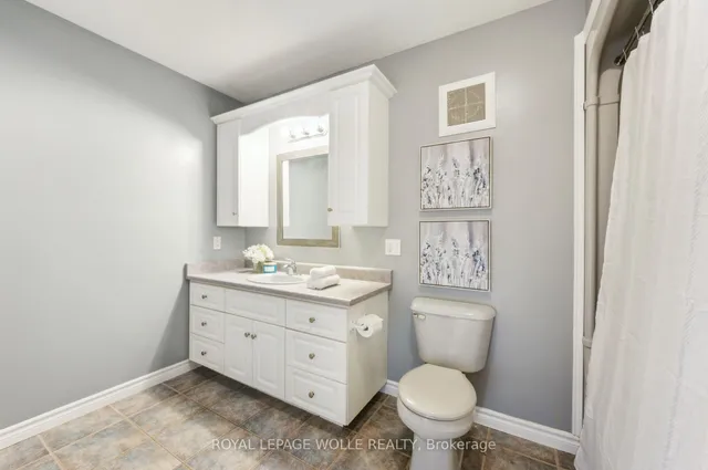 Additional image 22 of 35 Dayman Crt