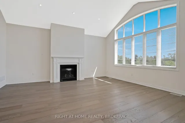 Additional image 11 of 19 Robarts Dr