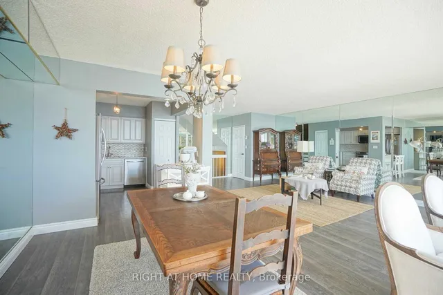 Additional image 5 of 33 Harbour Sq Unit 2212