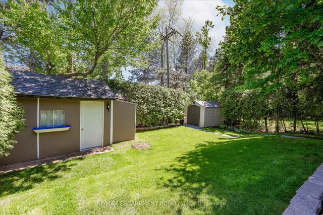 Additional image 42 of 1280 Consort Cres