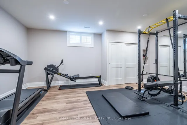 Additional image 32 of 50 Lloyminn Ave