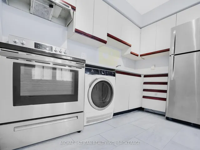 Additional image 26 of 36 James St Unit 703