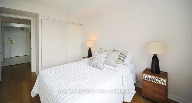 Additional image 18 of 650 Lawrence Ave Unit 639