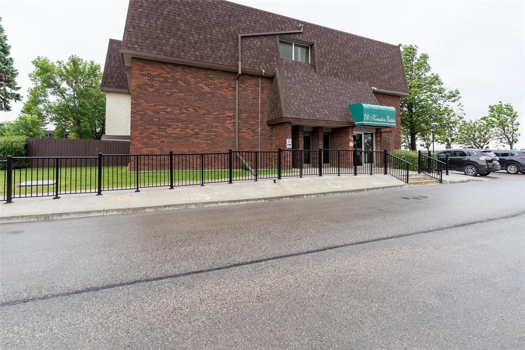 304 710 Kenaston Boulevard|Winnipeg, Manitoba R3N1Y3