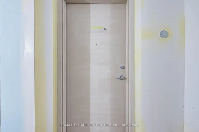 Additional image 5 of 4 Elsinore Path Unit 402