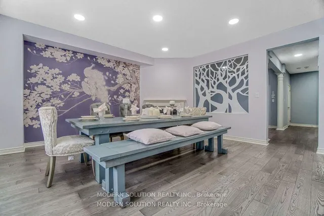 Additional image 5 of 552 Bessborough Dr