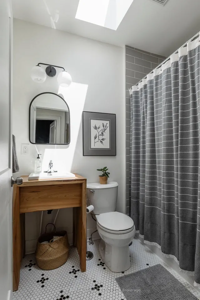 Additional image 36 of 141 Elgin St