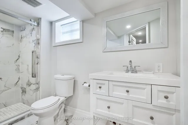 Additional image 25 of 50 LAMBERT St