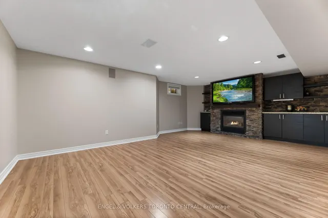 Additional image 36 of 1510 Samuelson Circ