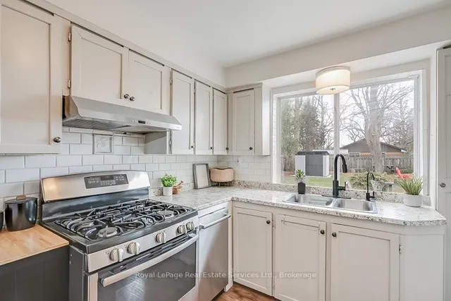 Additional image 13 of 23 Lorne Ave