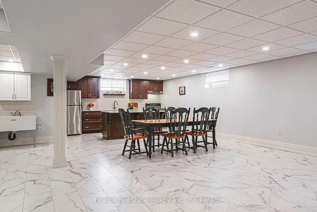 Additional image 34 of 221 Glover Rd