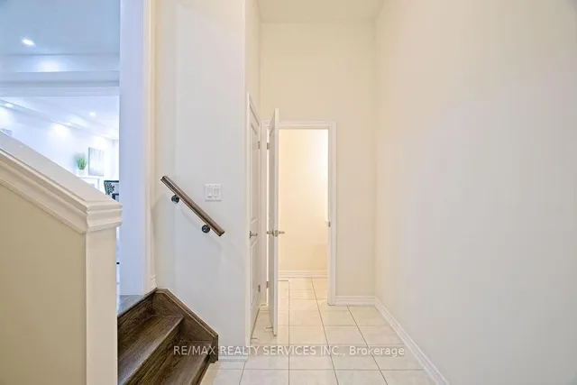 Additional image 11 of 80 Gloria St