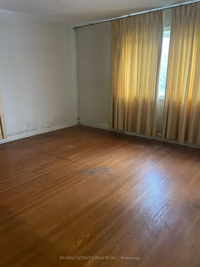 Additional image 13 of 11 Flamingo Cres