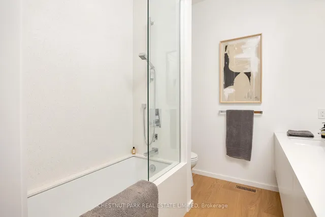 Additional image 37 of 10 Parkwood Ave