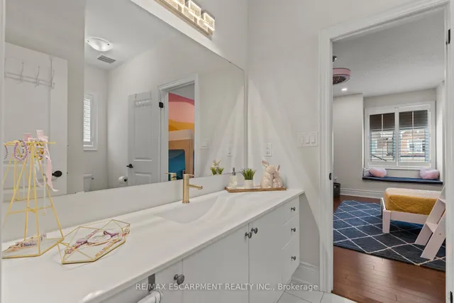 Additional image 22 of 263 Humphrey St