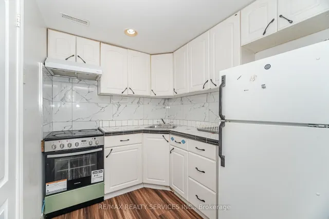 Additional image 31 of 16 Vivians Cres