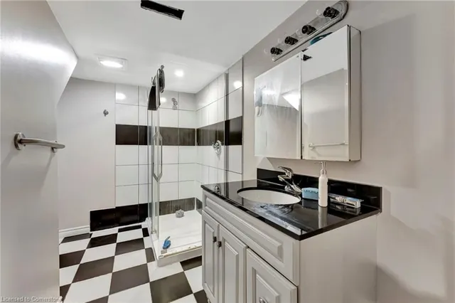 Additional image 21 of 60 Grant Blvd