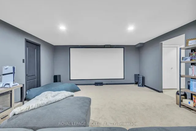 Additional image 40 of 34 Daimler Dr