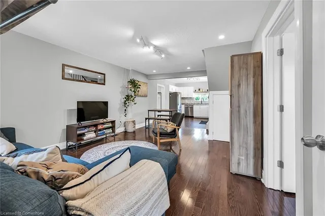 Additional image 10 of 287 King St