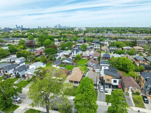 Additional image 33 of 68 Algoma St