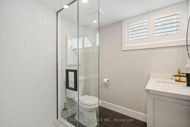 Additional image 33 of 298 Kent Cres