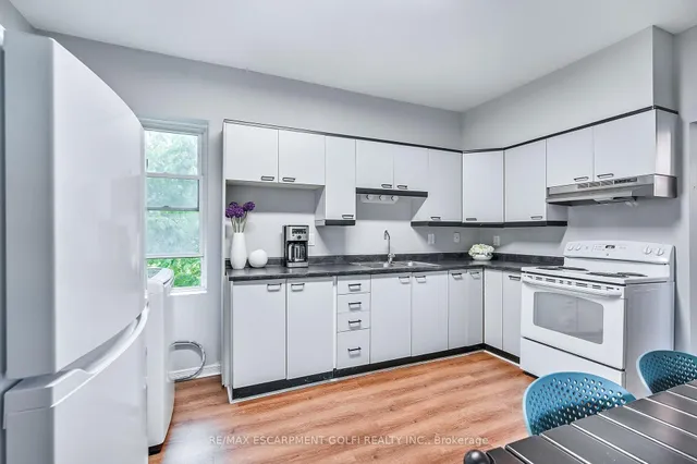 Additional image 9 of 118 Queen St